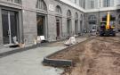 Si lavora per consegnare la pista ciclabile di corso Garibaldi e piazza Alciati entro fine anno