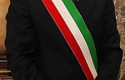 Vaccino: "Priorità anche ai sindaci"