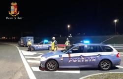 Utilizza la "truffa dello specchietto" sulla Milano-Torino, arrestato