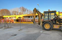 Nuovo muretto di recinzione per l'asilo nido