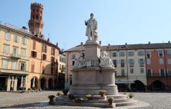 Passeggiando per piazza Cavour
