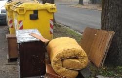 Vercelli: ancora rifiuti ingombranti abbandonati