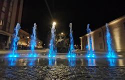 In piazza Paolotti attivata la fontana con giochi di luci a led
