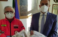 Consegnate al Gruppo volontari del soccorso 90 tute protettive