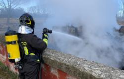 Gattinara: ruspa in fiamme in una cascina