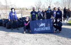 Raccolti 90 sacchi di rifiuti sulle sponde del fiume Sesia