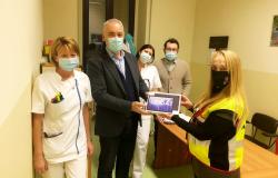 Trino: donato un tablet per la teleassistenza alla casa di riposo