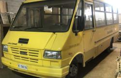 All'asta gli scuolabus e altri beni