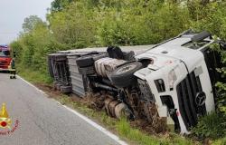 Gattinara: si ribalta autoarticolato 