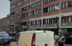 Vercelli: cerca di rubare il furgone di una pizzeria, arrestato