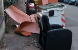 Vercelli: "Quegli ingombranti sono lì da dieci giorni"
