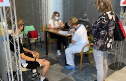 Vaccino a 165 ragazzi vercellesi tra i 12 e i 19 anni