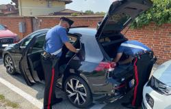 Livorno Ferraris: parcheggia il motorino e gli rubano chiavi e documenti