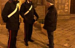 Trino: finge di essere un addetto del servizio idrico e deruba un anziano