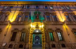 Palazzo Lascaris illuminato di verde contro il cancro della cervice uterina