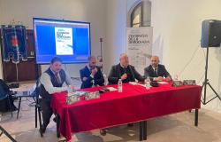 Trino: presentato il volume "L'eutanasia della democrazia"
