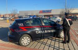 Crescentino: derubavano gli anziani nei parcheggi dei supermercati