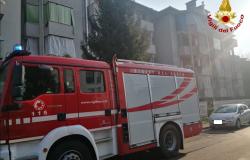 Vercelli: cade in casa, lo soccorrono i vigili del fuoco