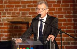 Atena Trading: "Tecnologia sì ma  anche sportelli"