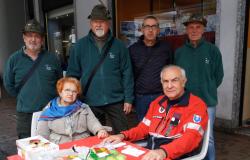 Trino: tutto esaurito per le mele dell'Associazione italiana sclerosi multipla
