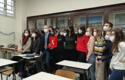 Donati sei pulitori d'aria alle scuole vercellesi