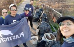 Vercelli: raccolti 60 sacchi di rifiuti da cinque volontari