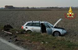 Due auto si scontrano tra Borgo Vercelli e Villata