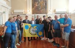 Da Viareggio arriva il gruppo Carneval Puccini con Gambe di Merlo 
