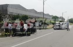 Santhià, frontale tra due auto: morto un uomo