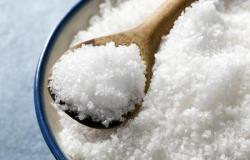 Diserbo a base di acqua e sale per la sicurezza di persone e animali