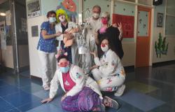 Il Pianeta dei clown dona un Bubble C-Pap alla Pediatria