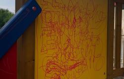 Costanzana: vandali imbrattano i giochi dei bambini