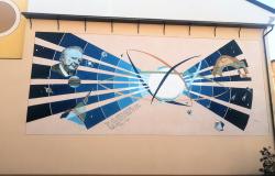Completato il murale dedicato allo scienziato Tullio Regge
