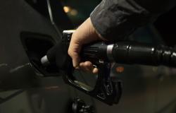 Sconto carburante, il governo firma la proroga fino al 5 ottobre