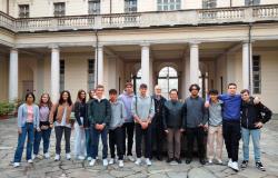 Gli studenti del Cavour e del Lanino alla Festa dei Popoli