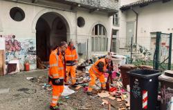 Vercelli; sgombero ingombranti in via Dante