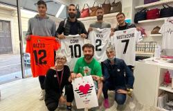 Magliette della Pro a Esercito di Cuori