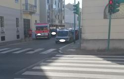 Vercelli: muore dopo un malore in auto