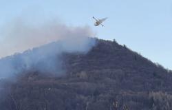 Varallo: incendio nella zona del Sacro Monte con fiamme fino alla vetta