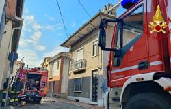 Cigliano: camino in fiamme, scongiurato il pericolo per le case vicine