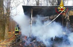 Valduggia: incendio ad una stalla domato prima che si propagasse nel bosco
