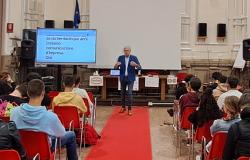 "Adverteaser in classe" al Cavour
