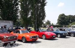 Pertengo: raduno d'auto e moto d'epoca, la fotogallery