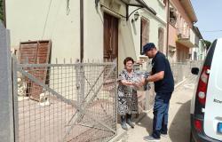 In Emilia Romagna con 10 quintali di pentole: "Vie deserte ma tanta dignità"