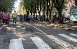 Due donne investite in largo d'Azzo
