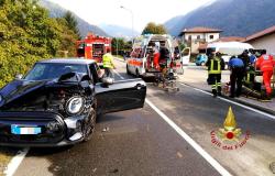 Varallo: violento impatto tra auto e furgone, due persone ferite