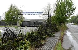 Vercelli: qui erbacce e rifiuti regnano sovrani