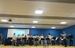Trino: successo per il saggio del corso musicale delle medie