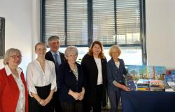 Consegnati numerosi libri a due scuole vercellesi