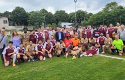 Finisce in parità l'incontro di calcio tra Polizia e immigrati Cgil